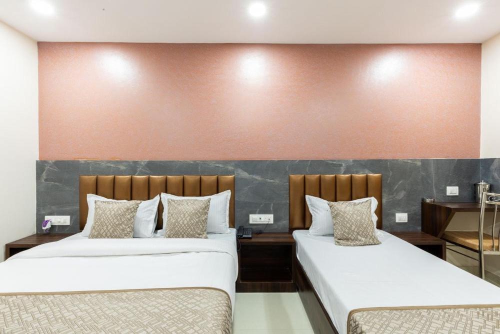 Hotel Bkc Anex Near Bandra Kurla Complex Мумбай Екстериор снимка