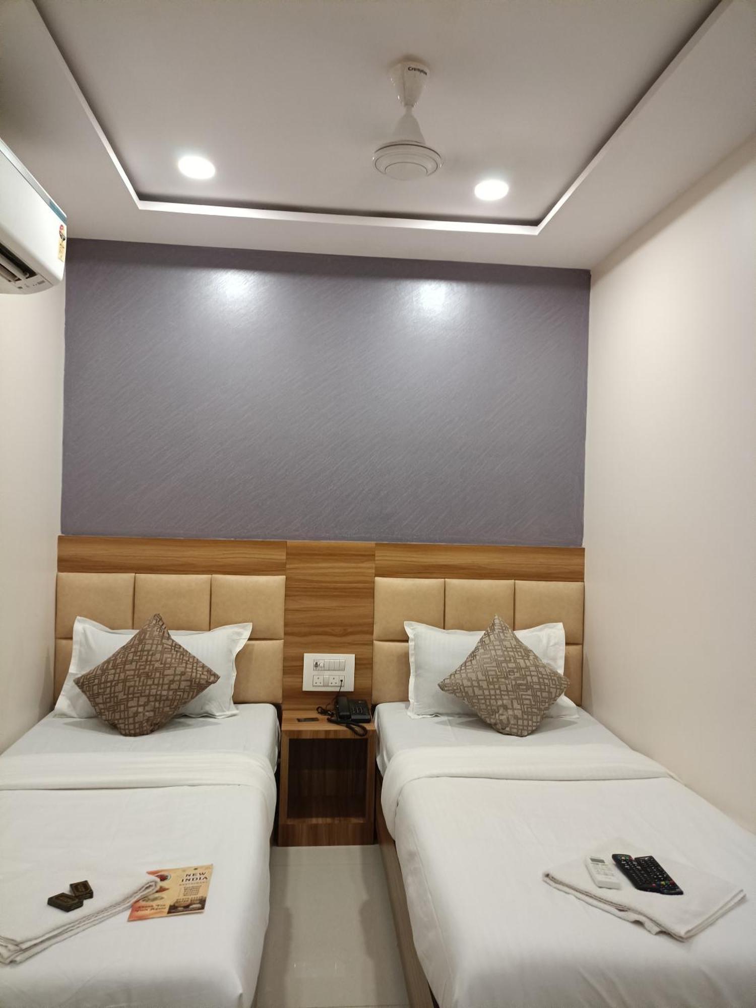 Hotel Bkc Anex Near Bandra Kurla Complex Мумбай Екстериор снимка